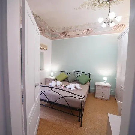 Regina Stella Bed & Breakfast Lascari