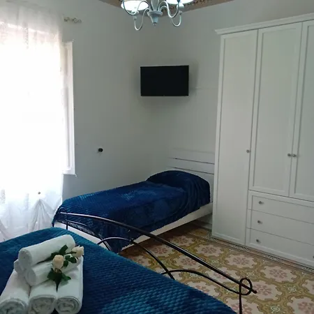 Bed & Breakfast Regina Stella Lascari