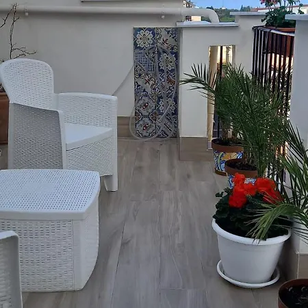 Regina Stella Bed and Breakfast Lascari